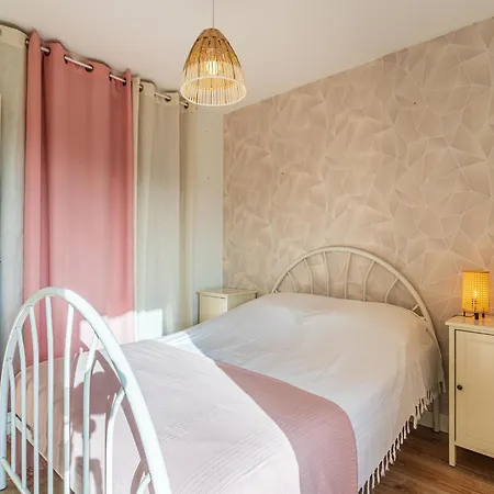 Les Jardins Du Luxembourg-3 By Interhome Апартаменты *