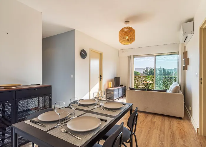 Les Jardins Du Luxembourg-3 By Interhome شقة